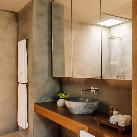 - Signature Villa