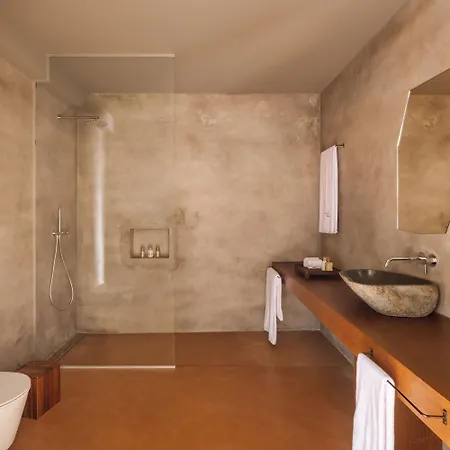 - Signature Villa Lagoa (Azores)
